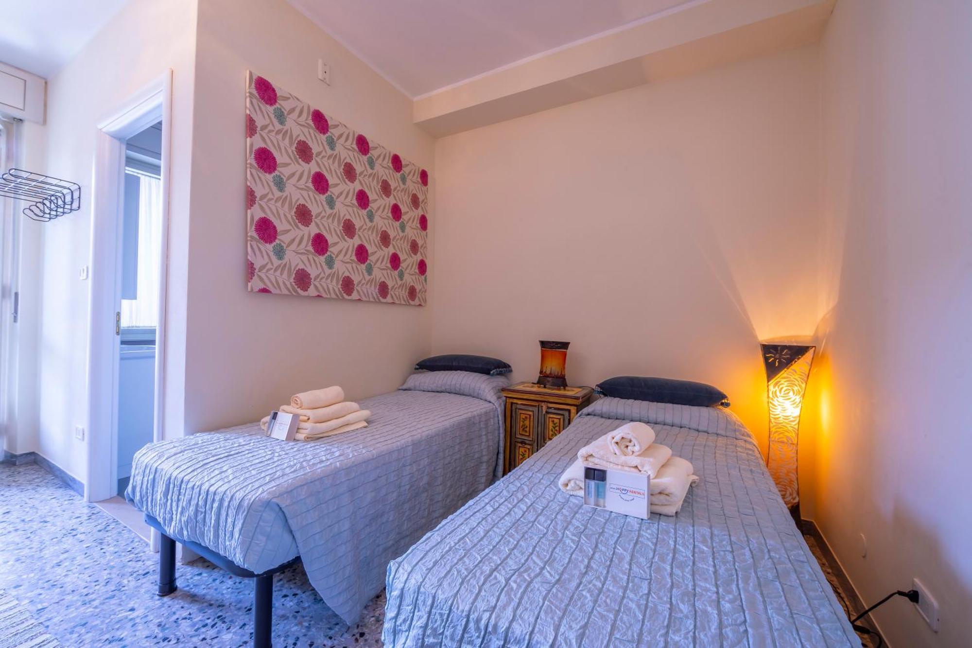 Riva Dante Apartment - Happy Rentals Buitenkant foto