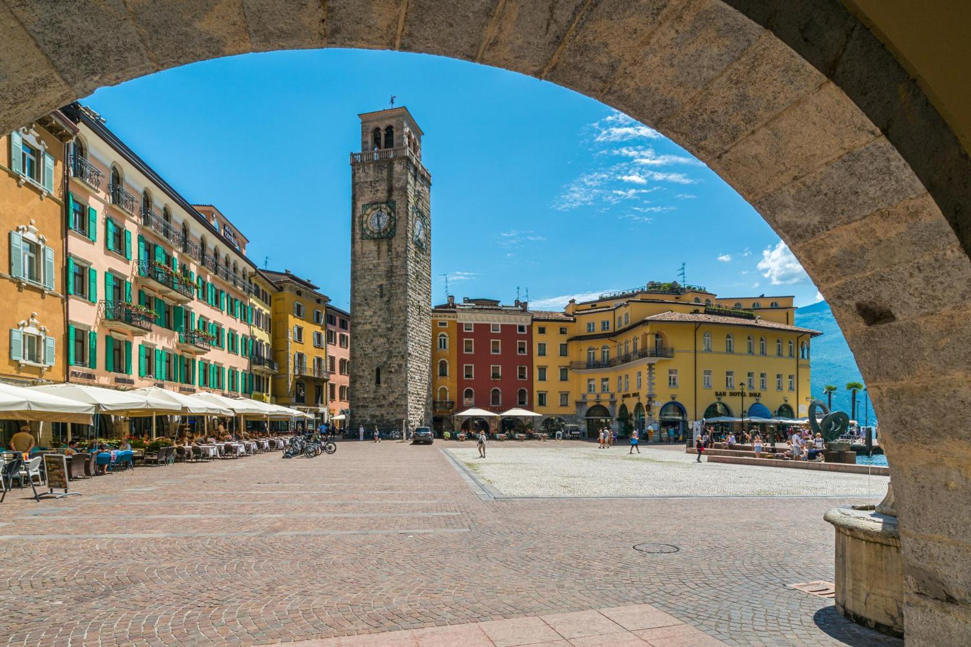 Riva Dante Apartment - Happy Rentals Buitenkant foto